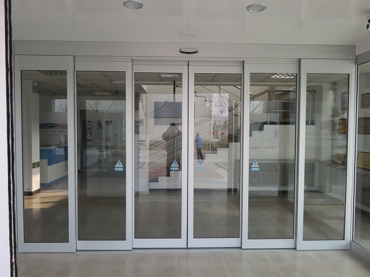 GT-1175 Sliding Door Complete with Breakout System